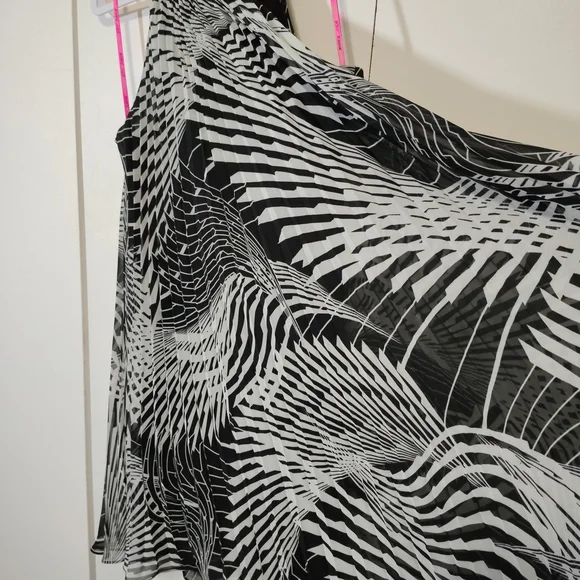 Betsey Johnson Black and White Patterned Dress - Picture 4 of 5